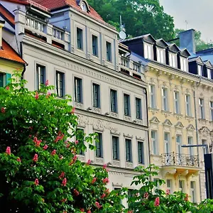 Renesance Krasna Kralovna Karlovy Vary